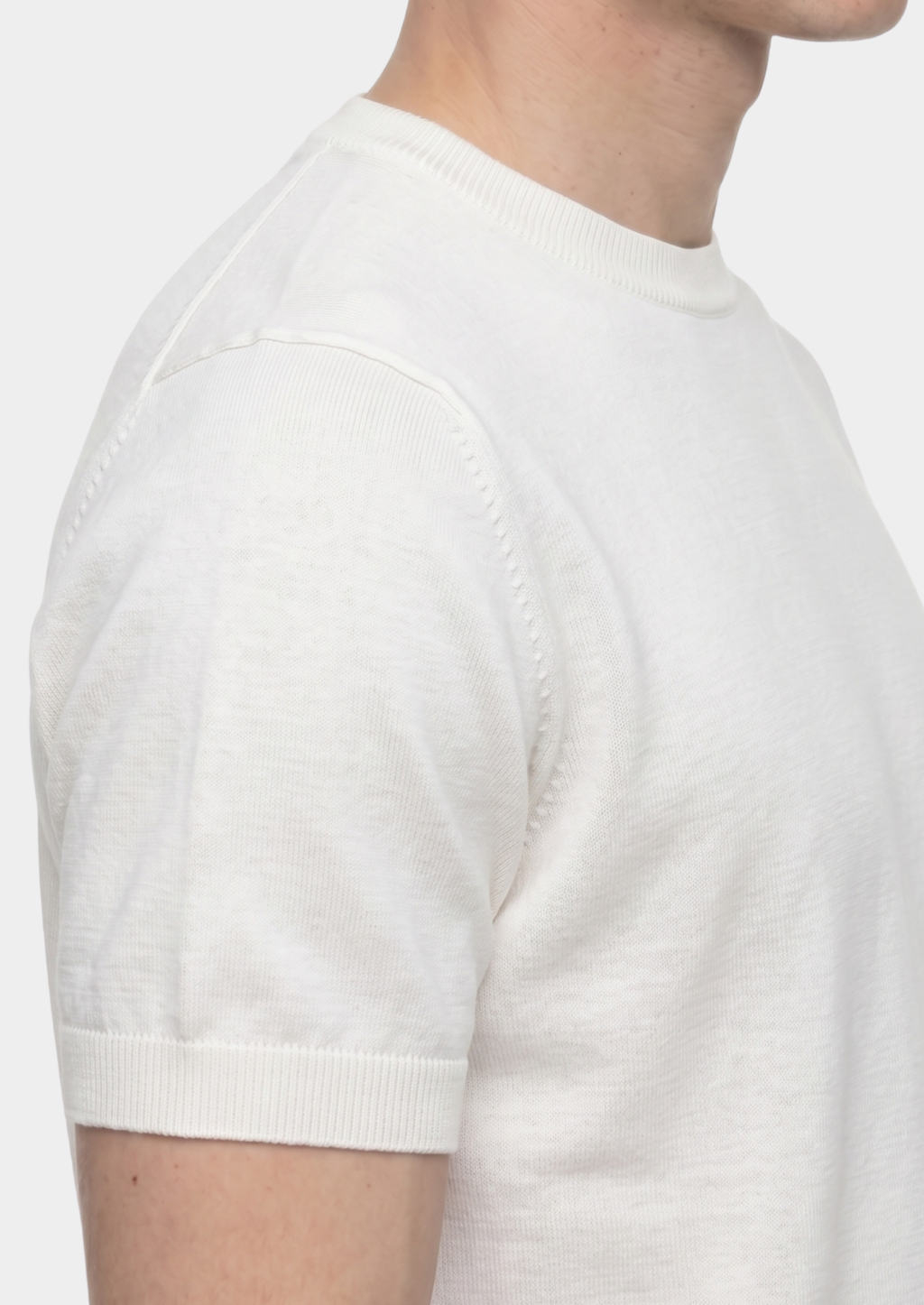 ESSENTIAL WHITE KNITTED CREWNECK T-SHIRT